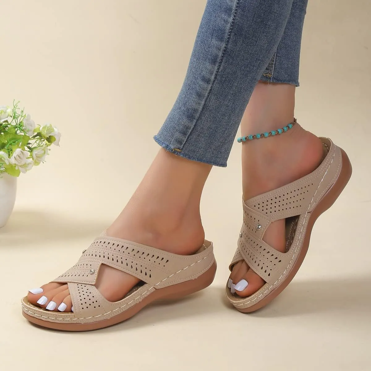 Women's Slippers Dressy Summer Comfortable Slides Wedge Sandals Hollow Non Slip Bathroom Shower Shoes Sandals Beach Walking Shoes for Summer Outdoor Casual